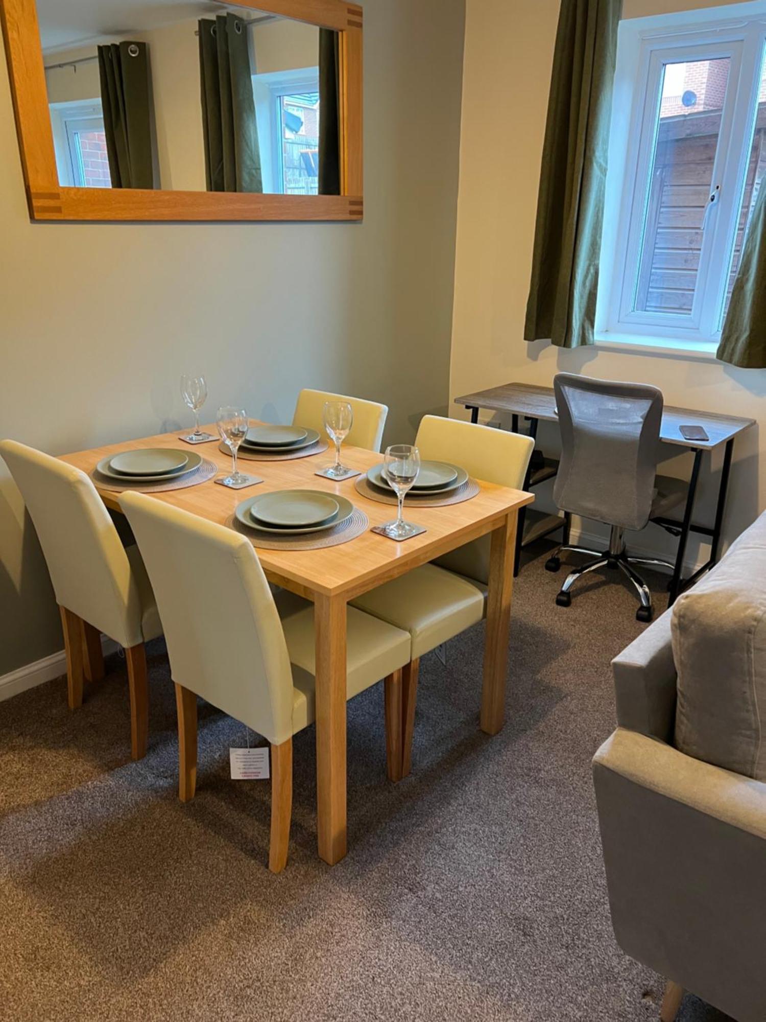 Modern Semi Detached In A Quiet Location, Driveway Parking Villa Ewloe Exteriör bild