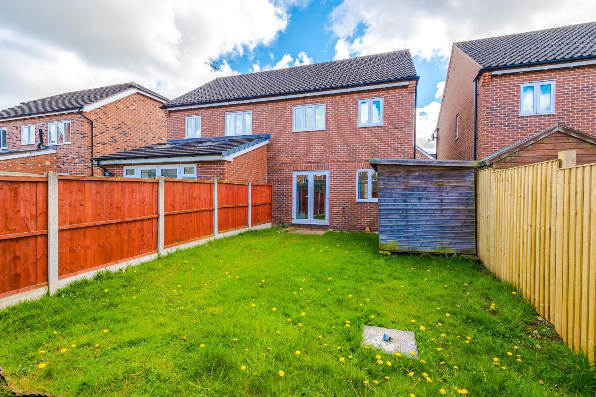 Modern Semi Detached In A Quiet Location, Driveway Parking Villa Ewloe Exteriör bild