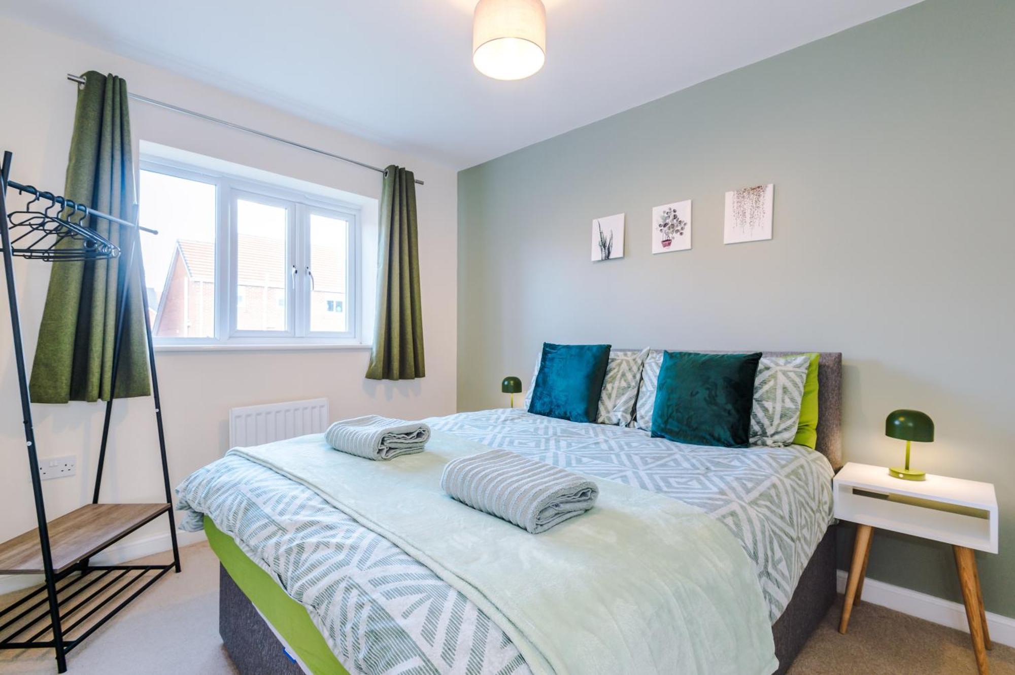 Modern Semi Detached In A Quiet Location, Driveway Parking Villa Ewloe Exteriör bild